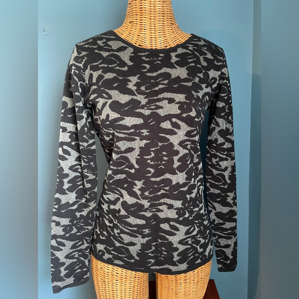 Esprit Black and Silver Women’s Top. Size Small. Cotton (78%).